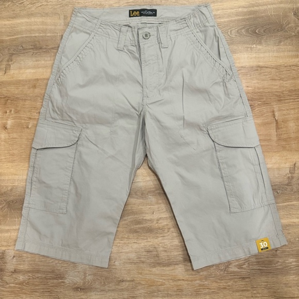Lee Gray Cargo Shorts with Utility Design